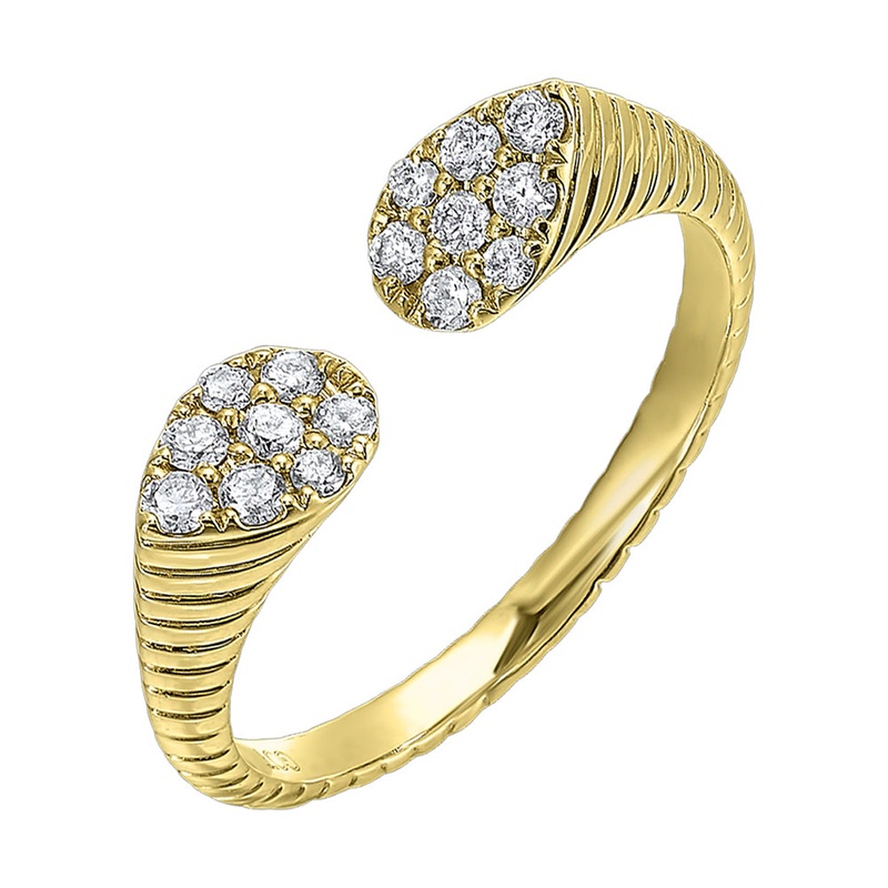This exquisitely textured yellow gold ring is a royal masterpiece. Its band tapers towards two pear-shaped diamond clusters,  converging to create a profile that captures the essence of regal charm.